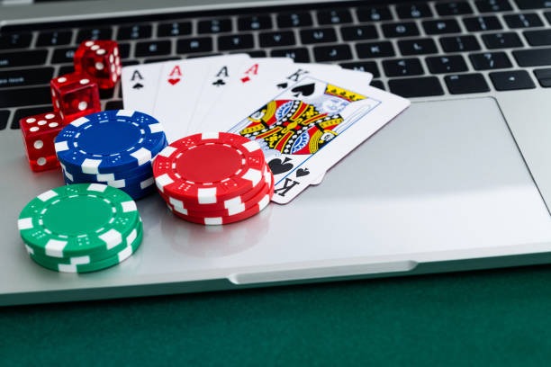 Account balance and Macau Pools table selection interface